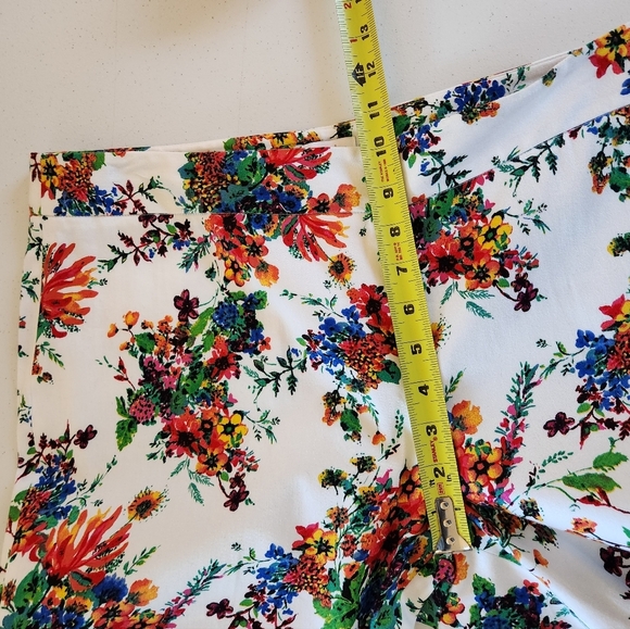 Laundry Shelli Segal White Floral Capri Pants Cropped Womens Size 14 Office Cute - Picture 7 of 8
